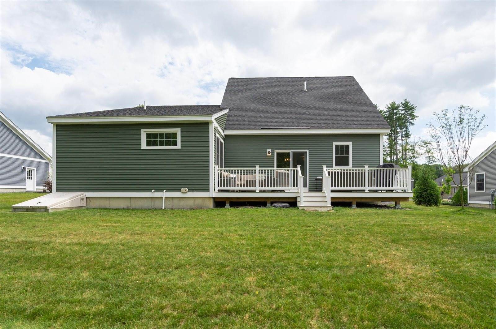 15 Rose Fountain Lane, Hampton, NH 03842