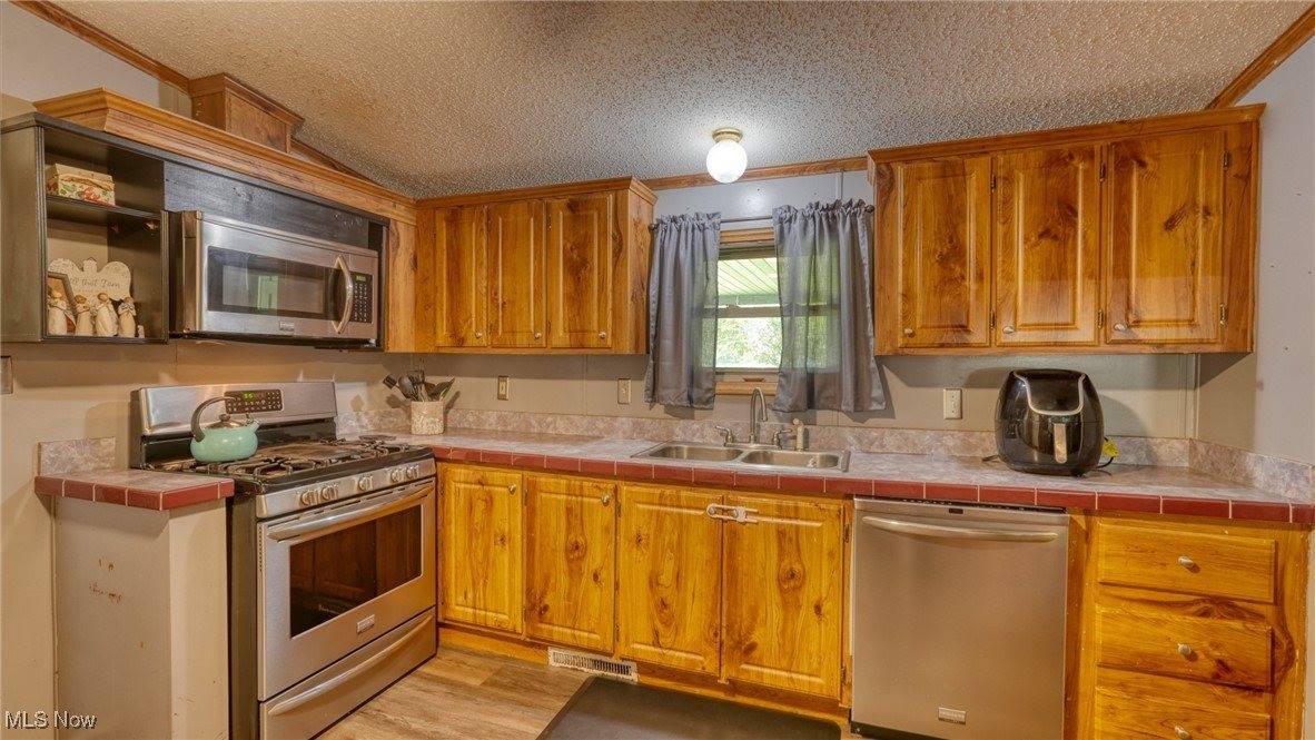 324 Rigby Road, Senecaville, OH 43780