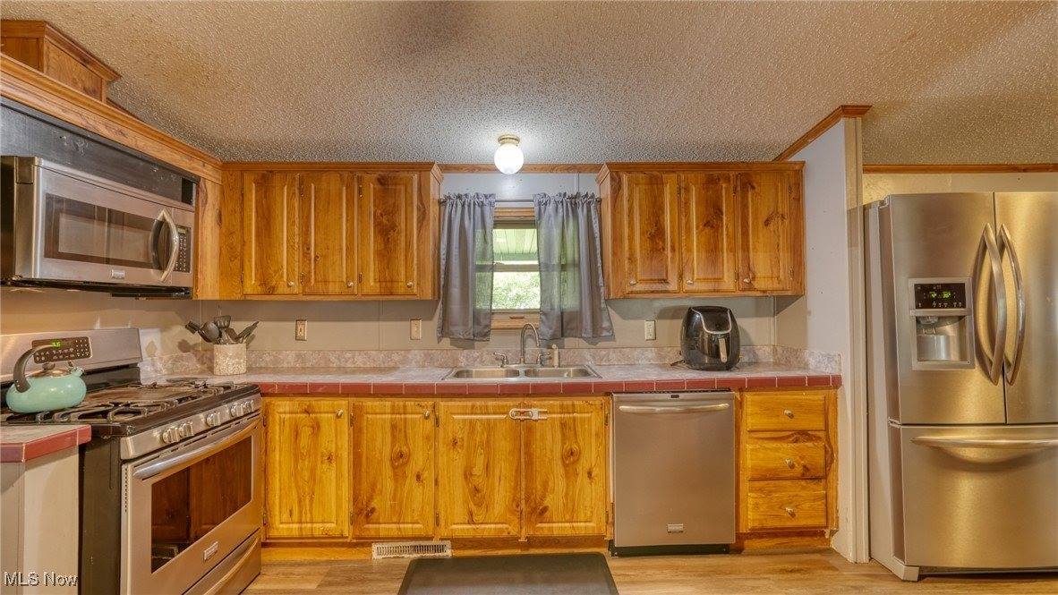324 Rigby Road, Senecaville, OH 43780