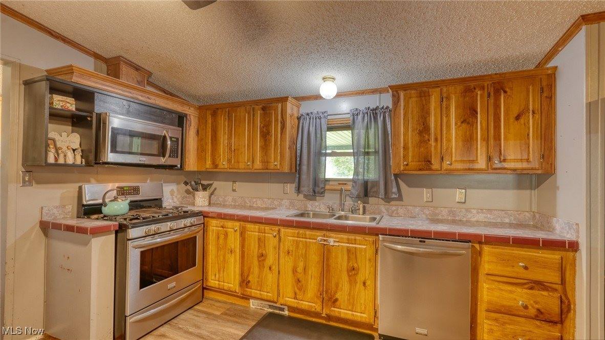 324 Rigby Road, Senecaville, OH 43780