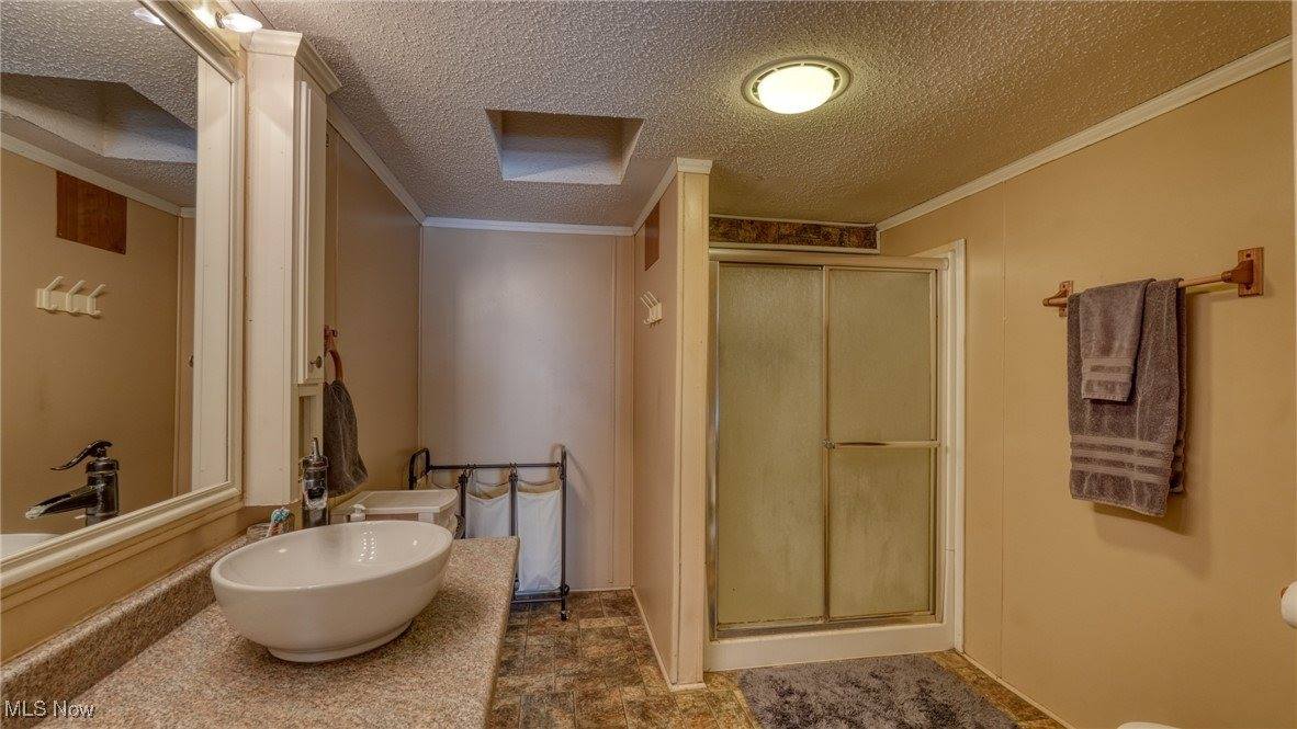 324 Rigby Road, Senecaville, OH 43780