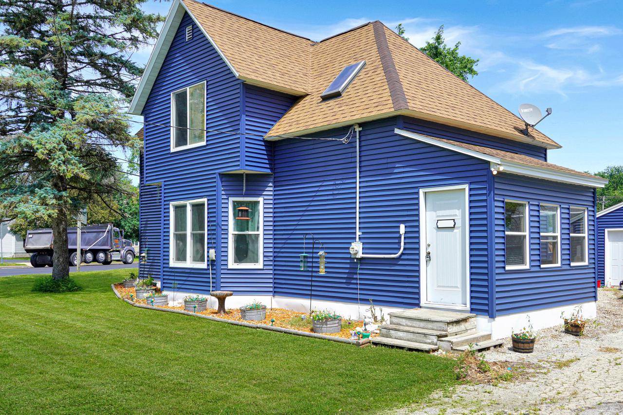 N5680 2nd STREET, Shiocton, WI 54170