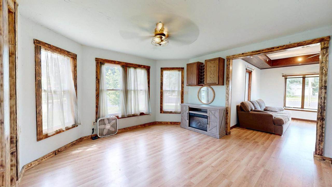 N5680 2nd STREET, Shiocton, WI 54170