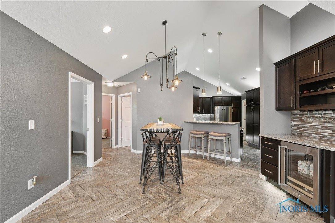 9845 Connor Lake Circle, Perrysburg, OH 43551