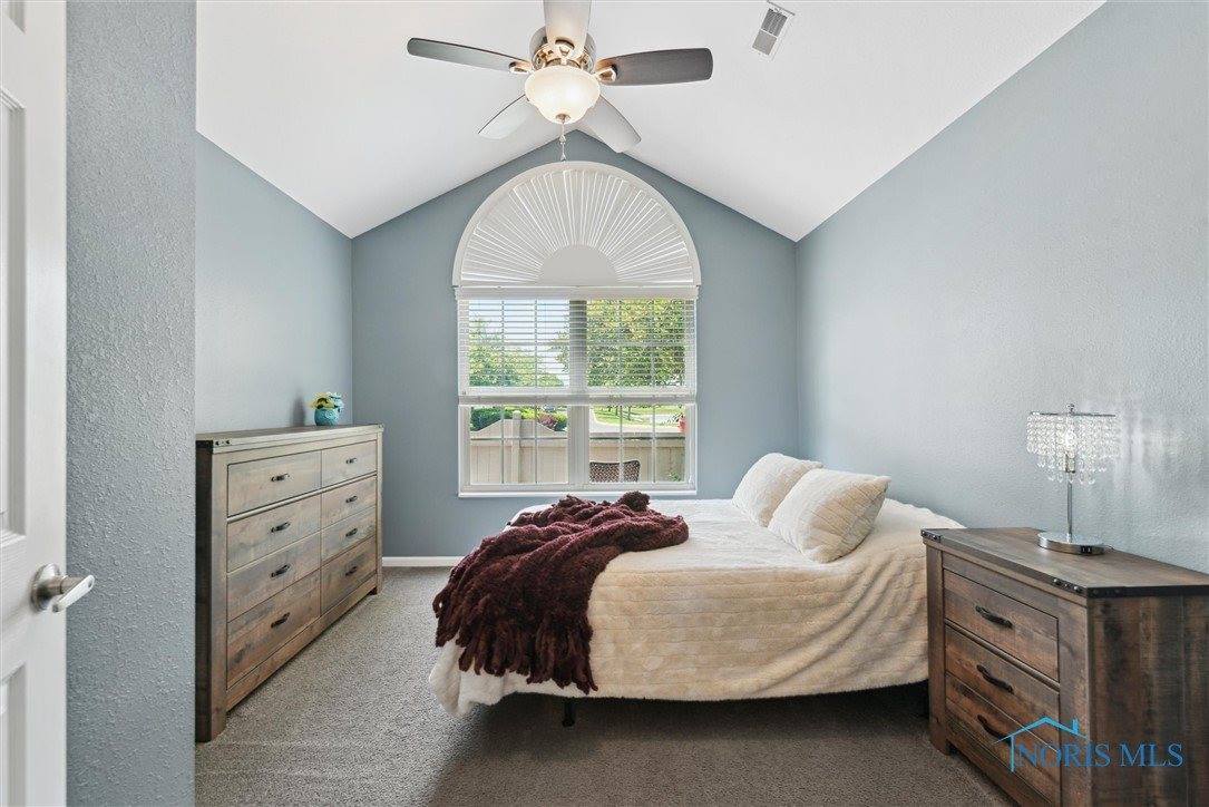 9845 Connor Lake Circle, Perrysburg, OH 43551