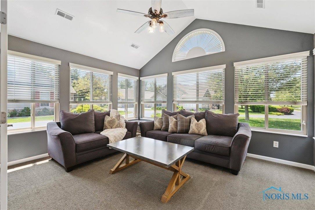 9845 Connor Lake Circle, Perrysburg, OH 43551