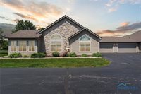 9845 Connor Lake Circle, Perrysburg, OH 43551