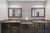 9845 Connor Lake Circle, Perrysburg, OH 43551