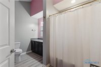 9845 Connor Lake Circle, Perrysburg, OH 43551