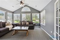 9845 Connor Lake Circle, Perrysburg, OH 43551