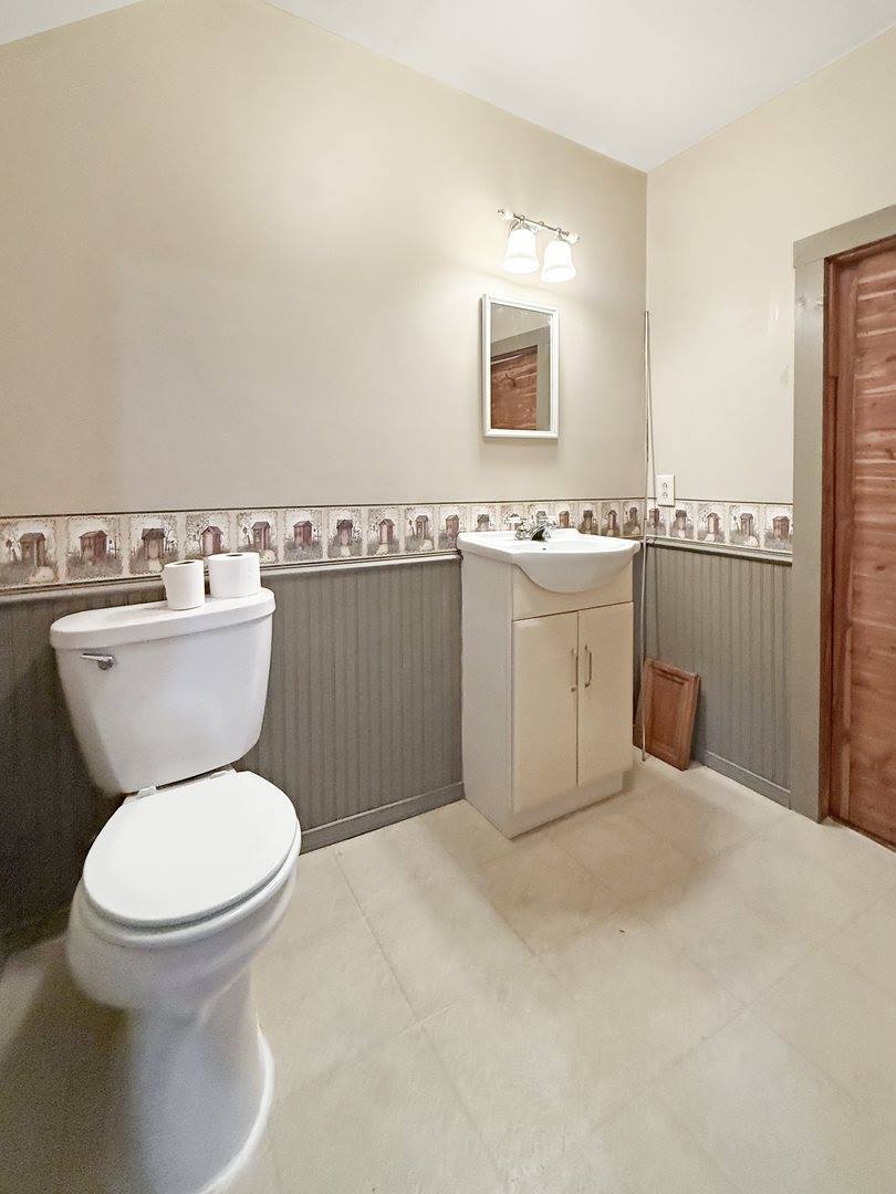 102 South 2nd Avenue, Forreston, IL 61030