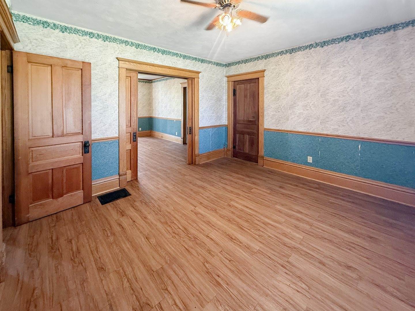 102 South 2nd Avenue, Forreston, IL 61030