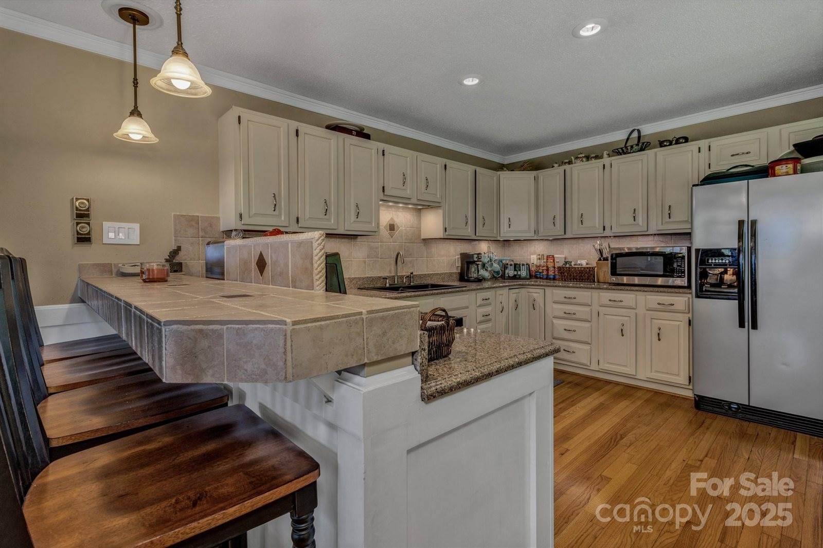 31 Mark Twain Road, Asheville, NC 28805