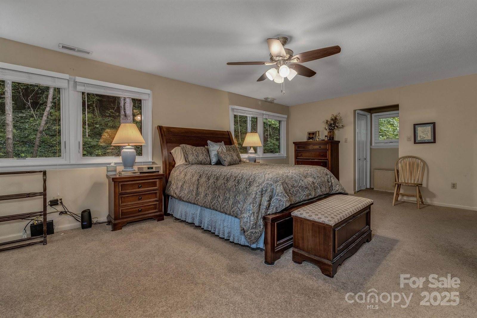 31 Mark Twain Road, Asheville, NC 28805