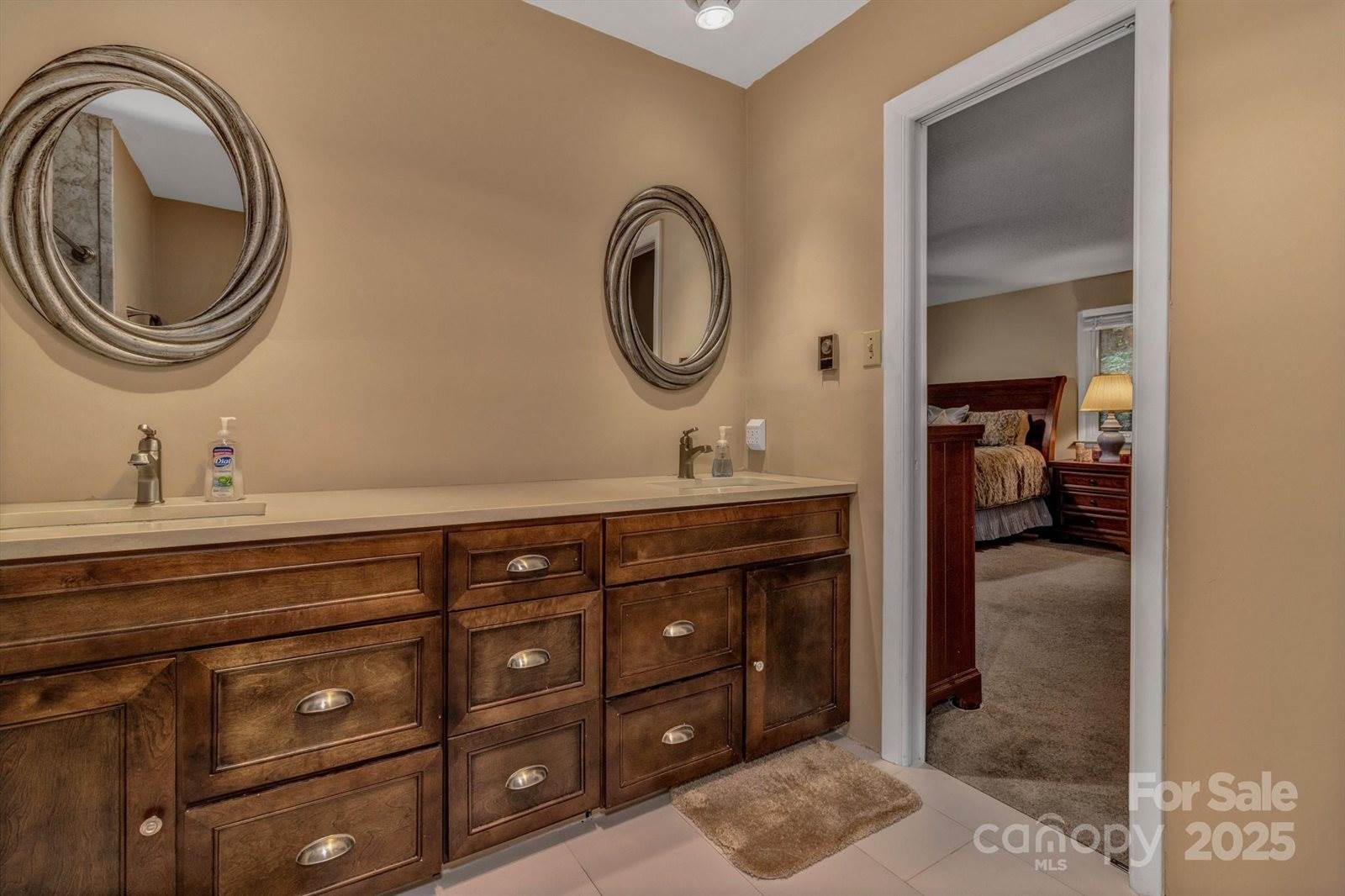 31 Mark Twain Road, Asheville, NC 28805