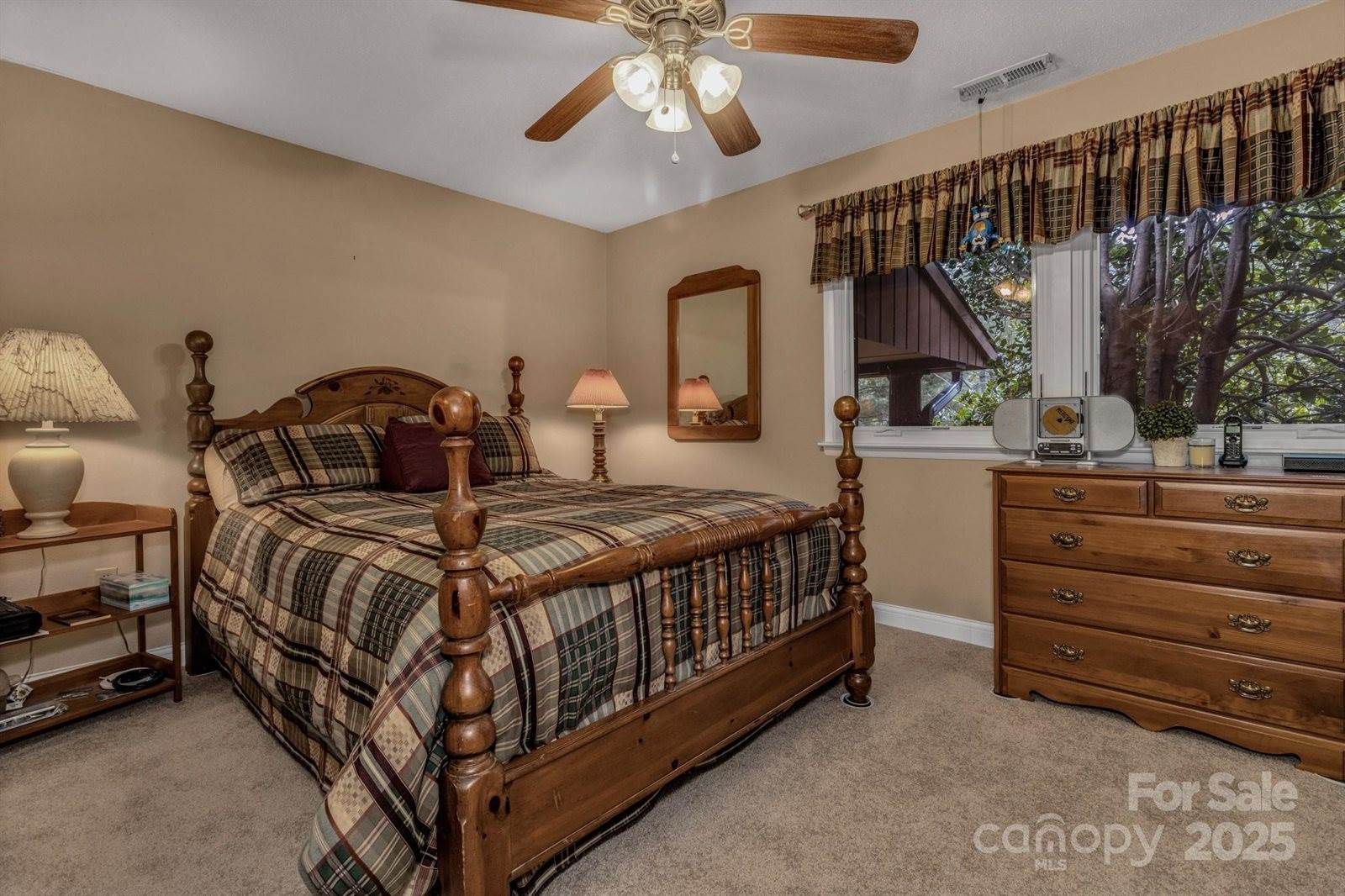 31 Mark Twain Road, Asheville, NC 28805