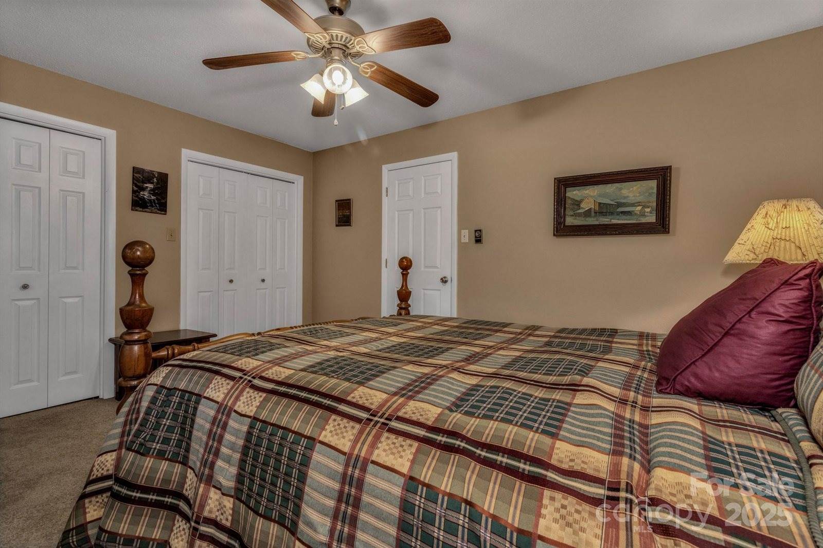 31 Mark Twain Road, Asheville, NC 28805