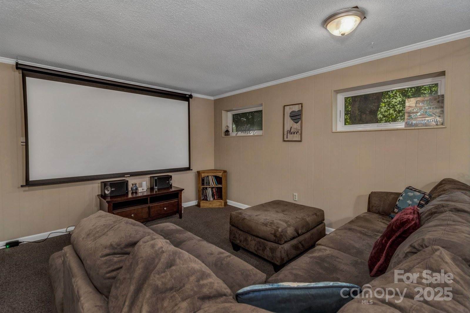 31 Mark Twain Road, Asheville, NC 28805