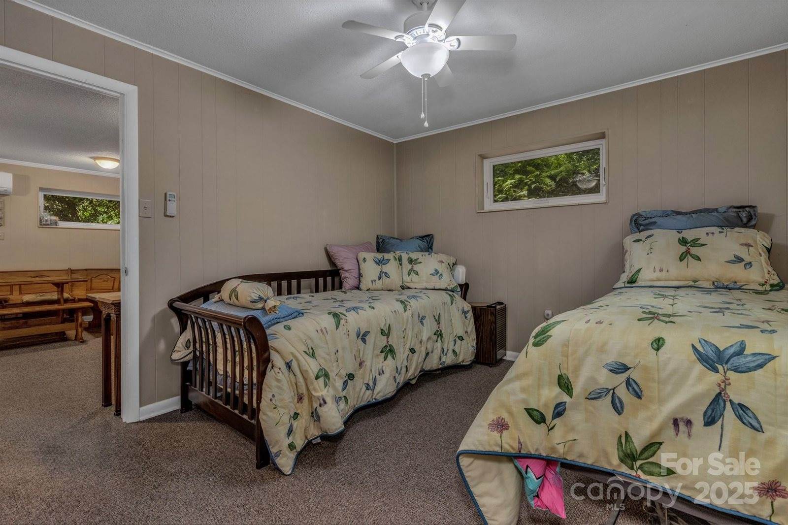 31 Mark Twain Road, Asheville, NC 28805