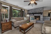 31 Mark Twain Road, Asheville, NC 28805