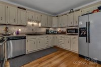 31 Mark Twain Road, Asheville, NC 28805