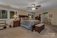 31 Mark Twain Road, Asheville, NC 28805