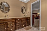 31 Mark Twain Road, Asheville, NC 28805