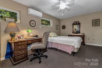 31 Mark Twain Road, Asheville, NC 28805