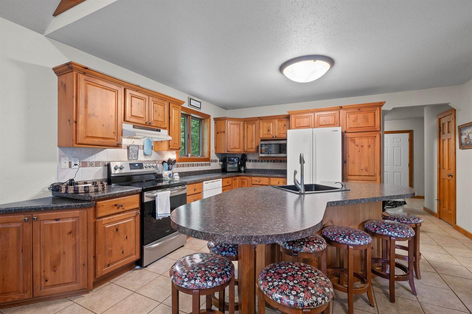 9258 Harding Road, Plainfield, WI 54966