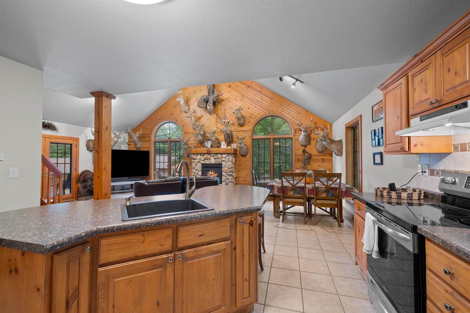 9258 Harding Road, Plainfield, WI 54966