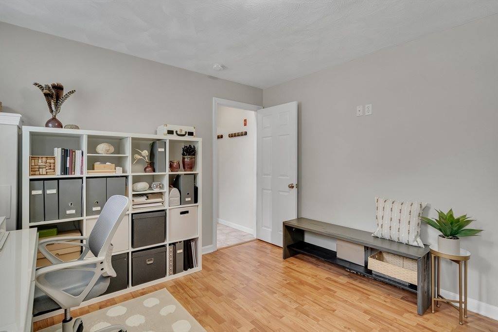 6 Sequoia Dr, Wilmington, MA 01887