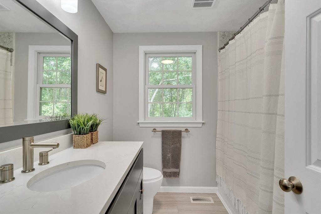 6 Sequoia Dr, Wilmington, MA 01887