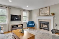 6 Sequoia Dr, Wilmington, MA 01887