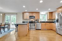 6 Sequoia Dr, Wilmington, MA 01887