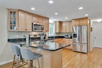 6 Sequoia Dr, Wilmington, MA 01887