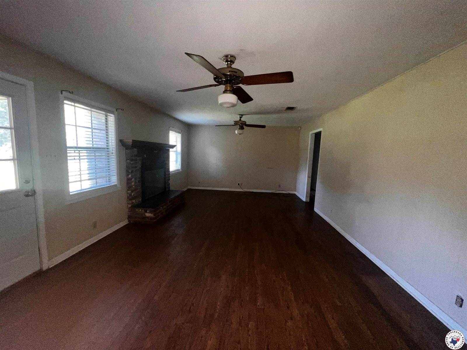 2516 E 42nd St, Texarkana, AR 71854