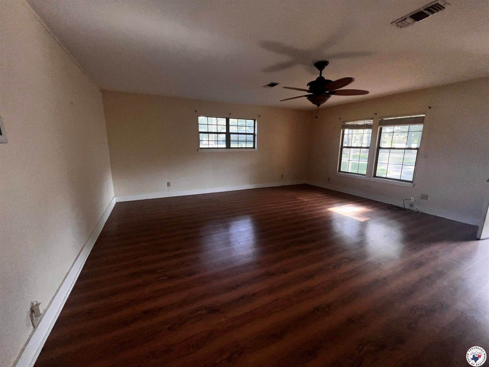 2516 E 42nd St, Texarkana, AR 71854