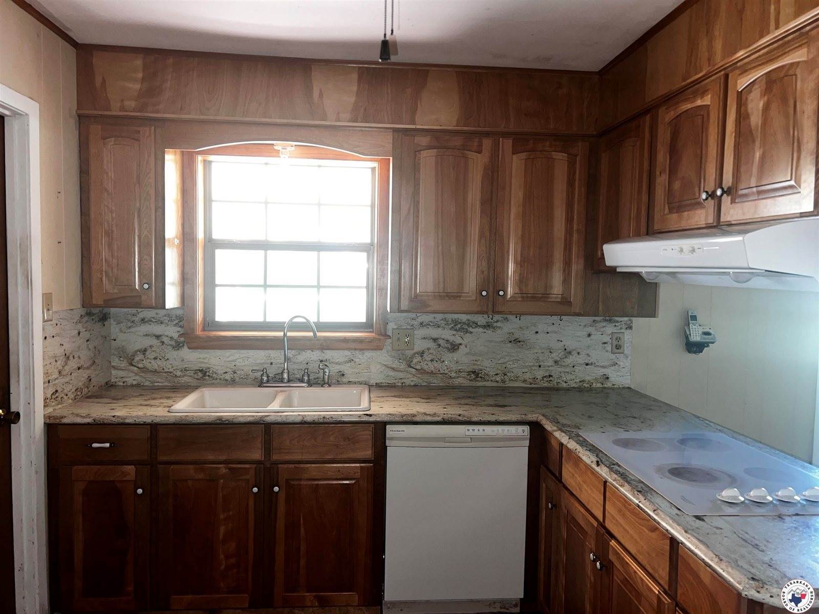 2516 E 42nd St, Texarkana, AR 71854