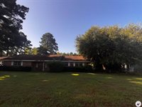 2516 E 42nd St, Texarkana, AR 71854