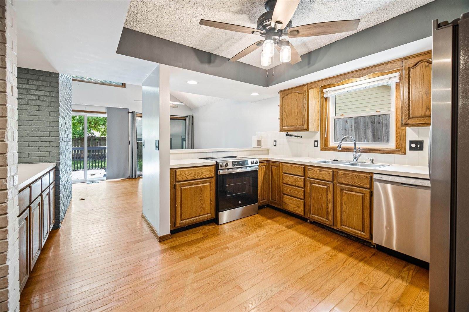 8635 East Mount Vernon St, Wichita, KS 67207