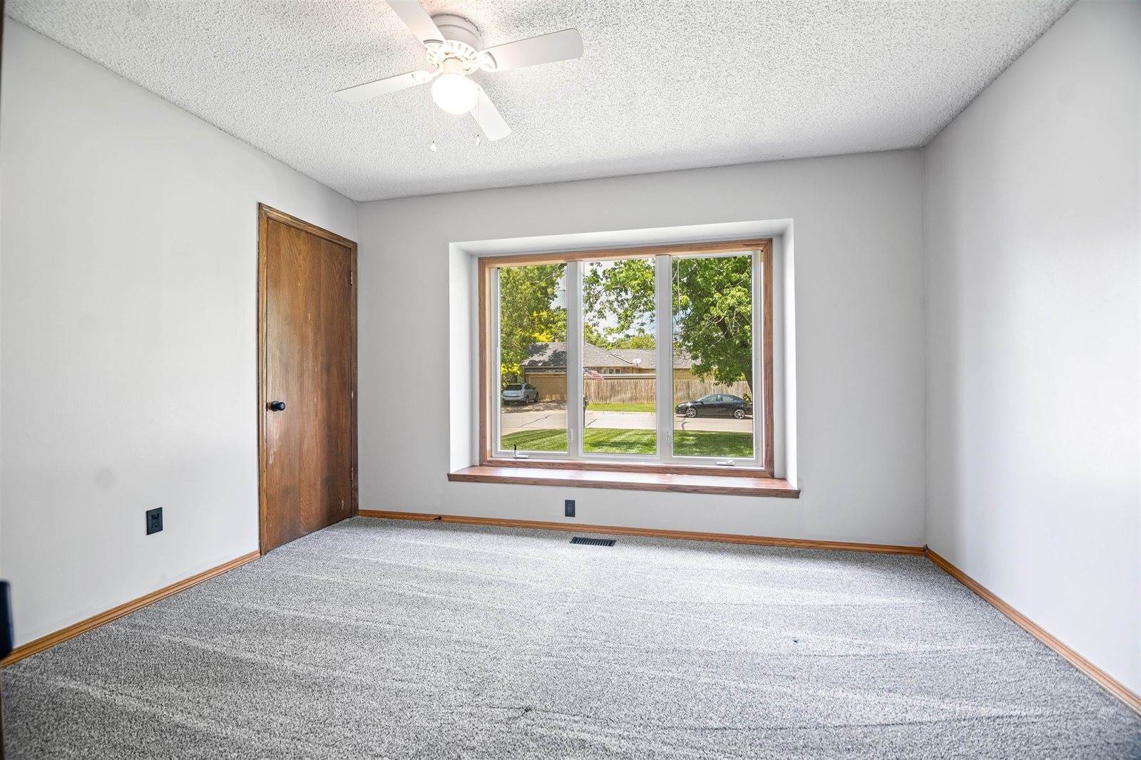 8635 East Mount Vernon St, Wichita, KS 67207