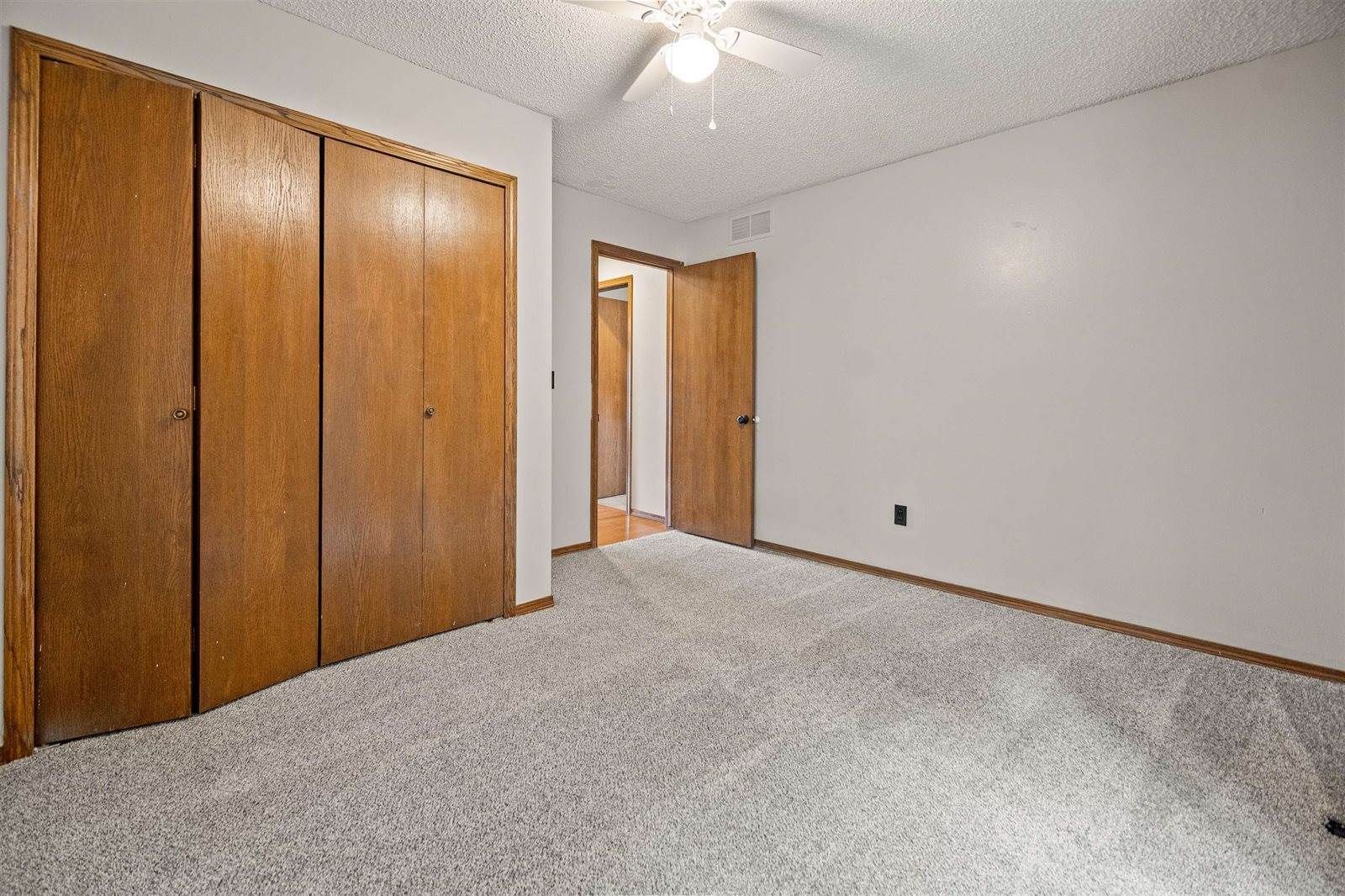 8635 East Mount Vernon St, Wichita, KS 67207