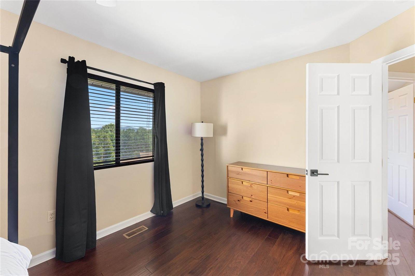 223 Cheyenne Court, Asheville, NC 28803