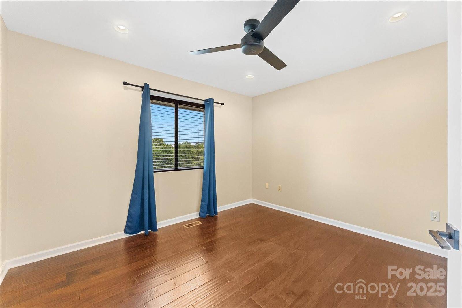 223 Cheyenne Court, Asheville, NC 28803