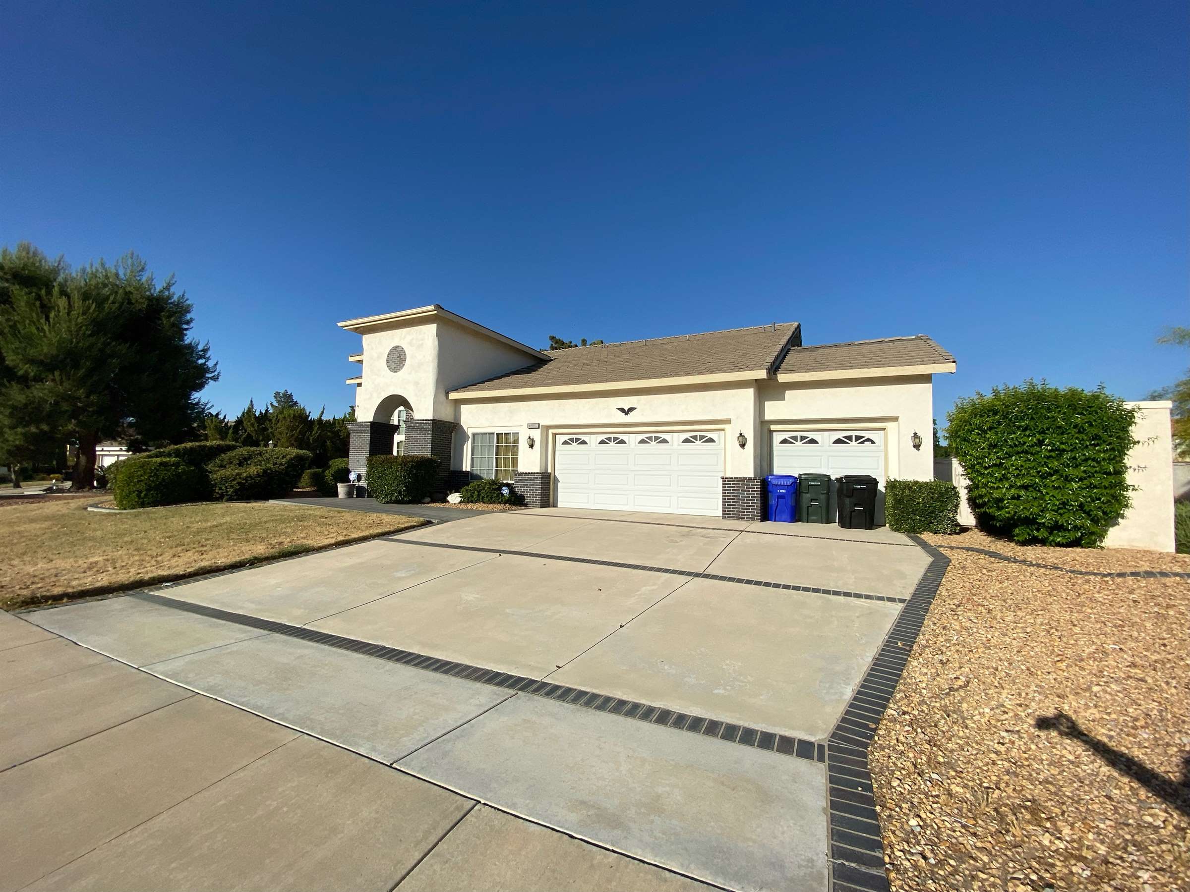 12391 Caballero Drive,, Victorville, CA 92392