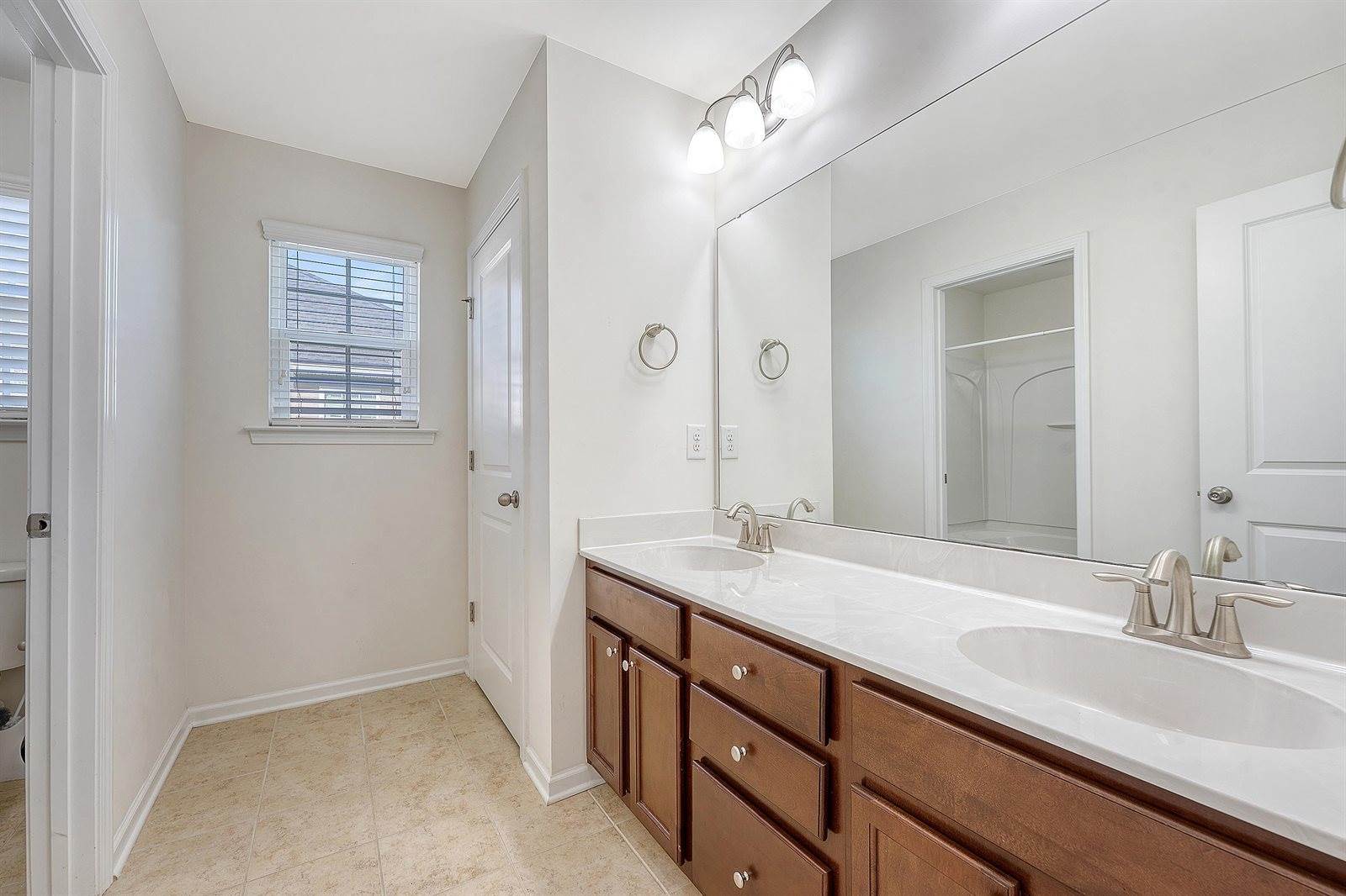 199 Berwick Drive, Summerville, SC 29483