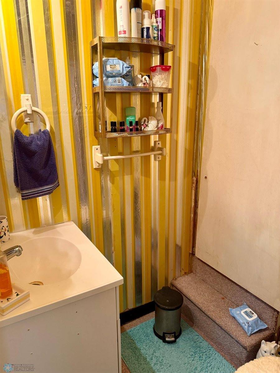 16288 220th Avenue NE, Thief River Falls, MN 56701