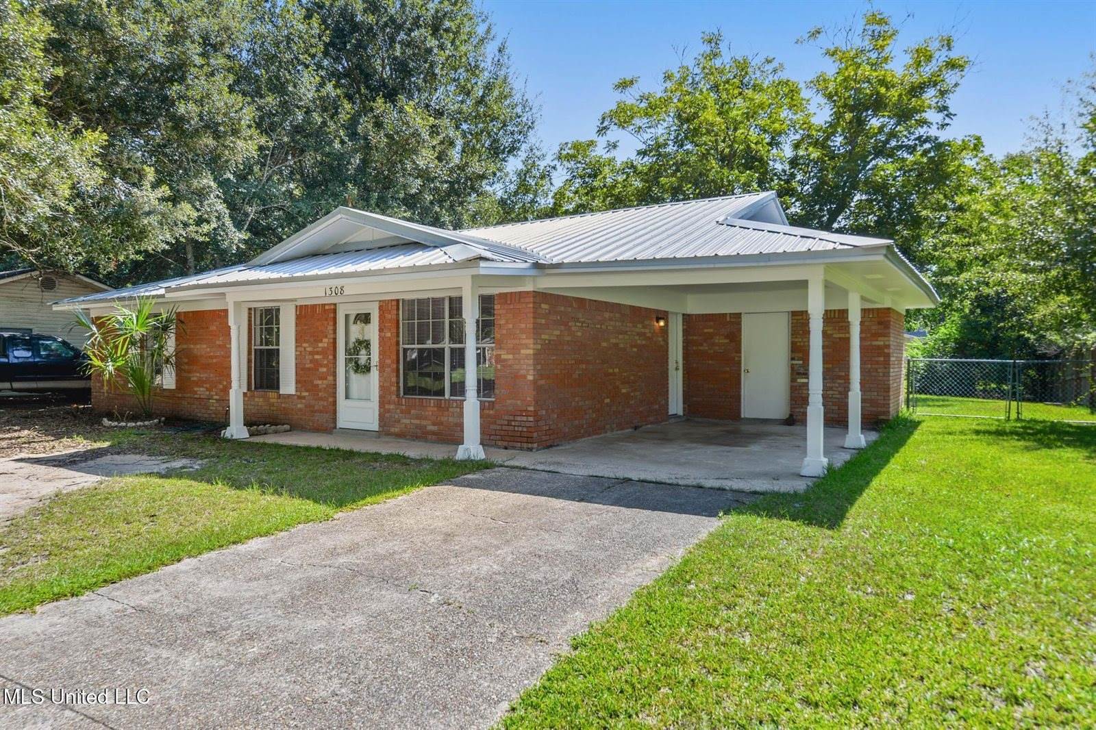 1308 Parktown Drive, Ocean Springs, MS 39564