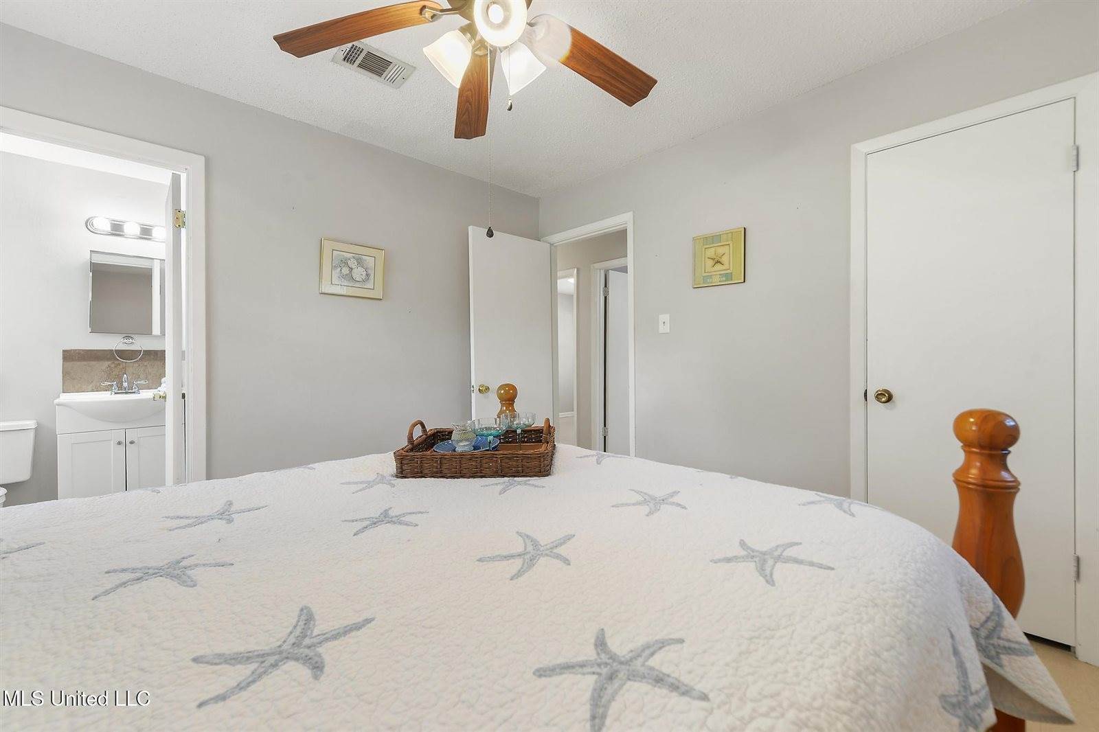 1308 Parktown Drive, Ocean Springs, MS 39564