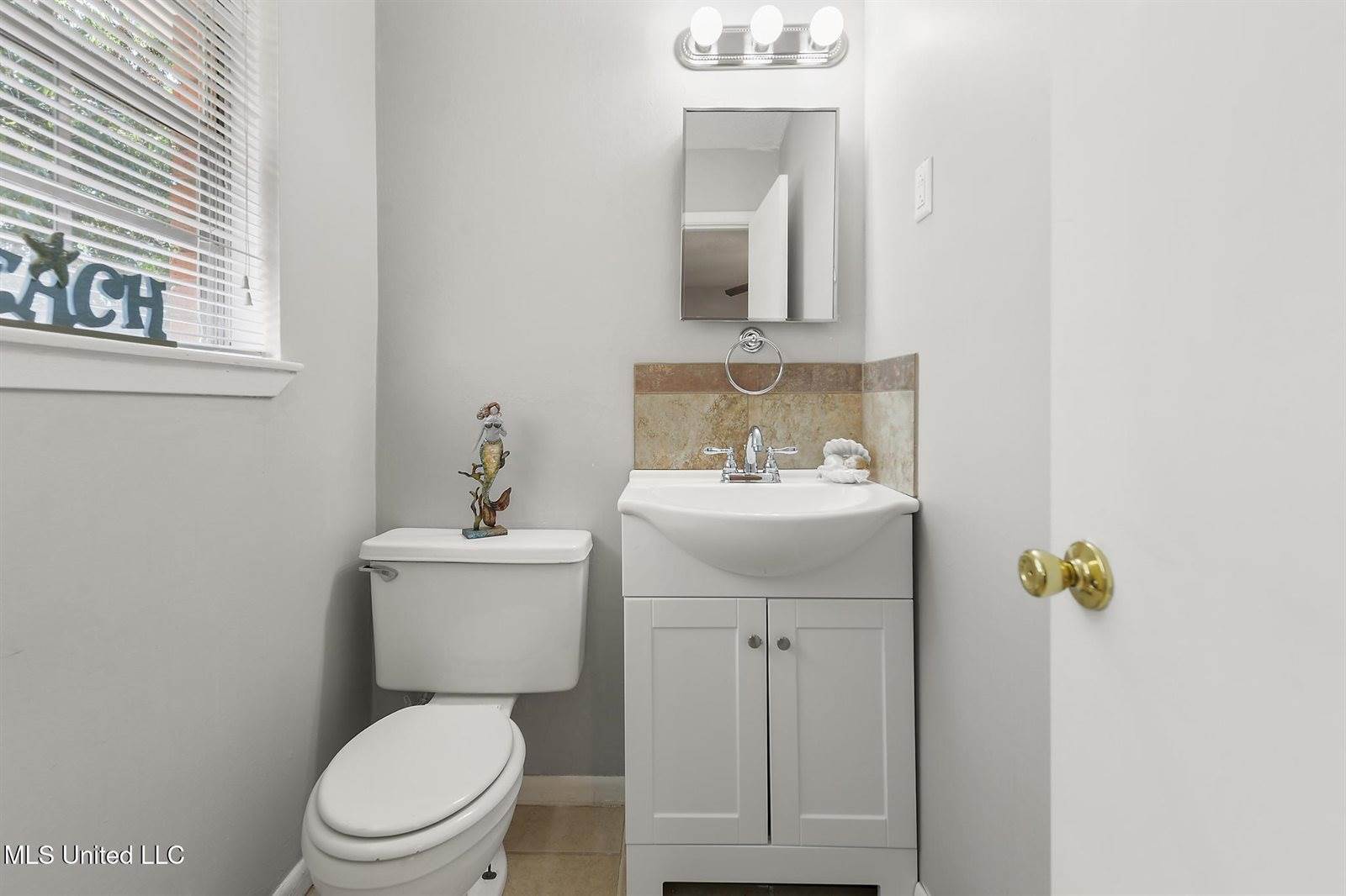 1308 Parktown Drive, Ocean Springs, MS 39564